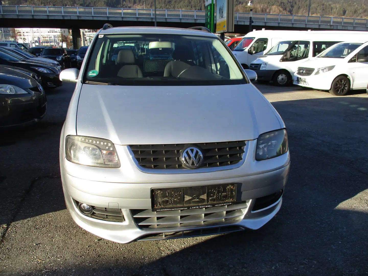 Volkswagen Touran Conceptline Серый - 1