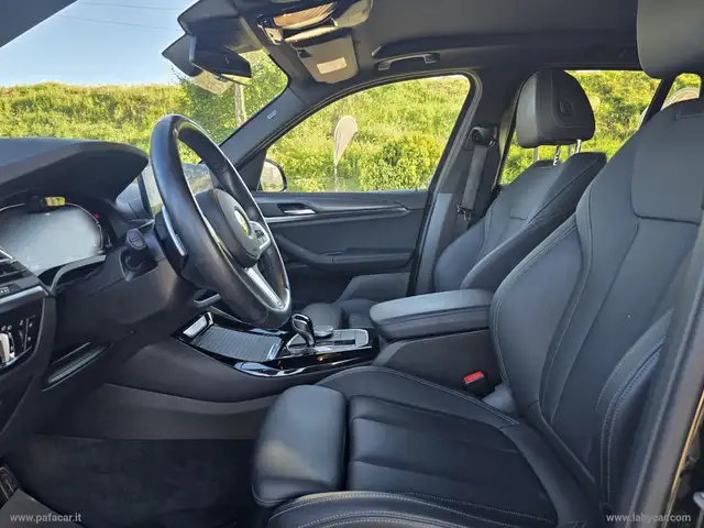 BMW X3 M view 8