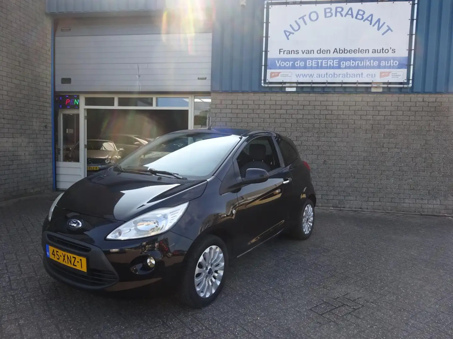Ford Ka/Ka+ 1.2 Titanium X start/stop Zwart - 1