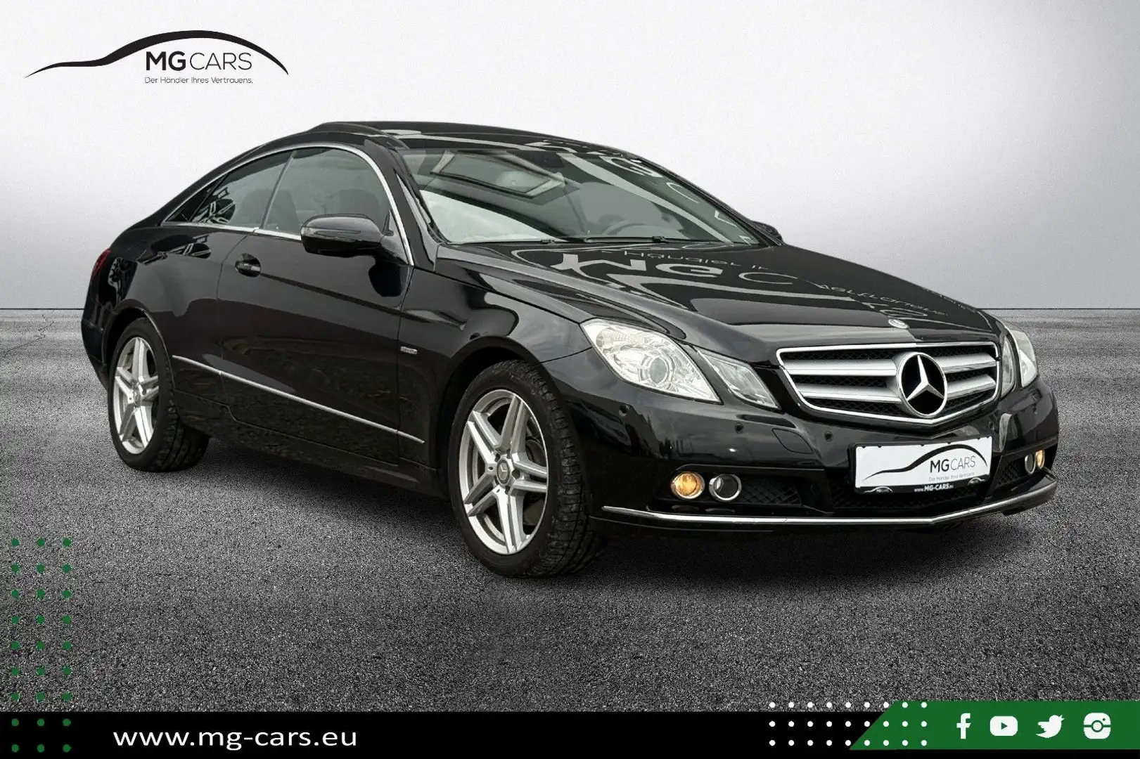 Mercedes-Benz E 350 Coupe~Sport~Panorama~Leder~Lück.Service! Noir - 1