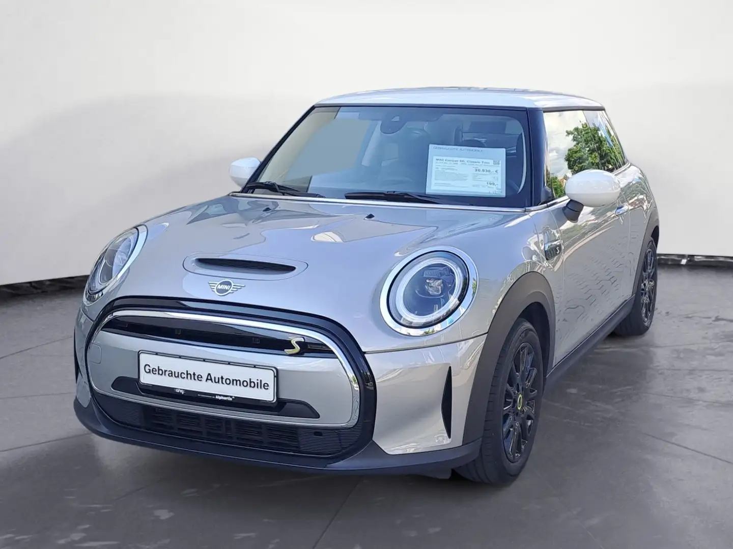 MINI Cooper SE . Classic Trim Navi LED Sportsitze PDC Silber - 2