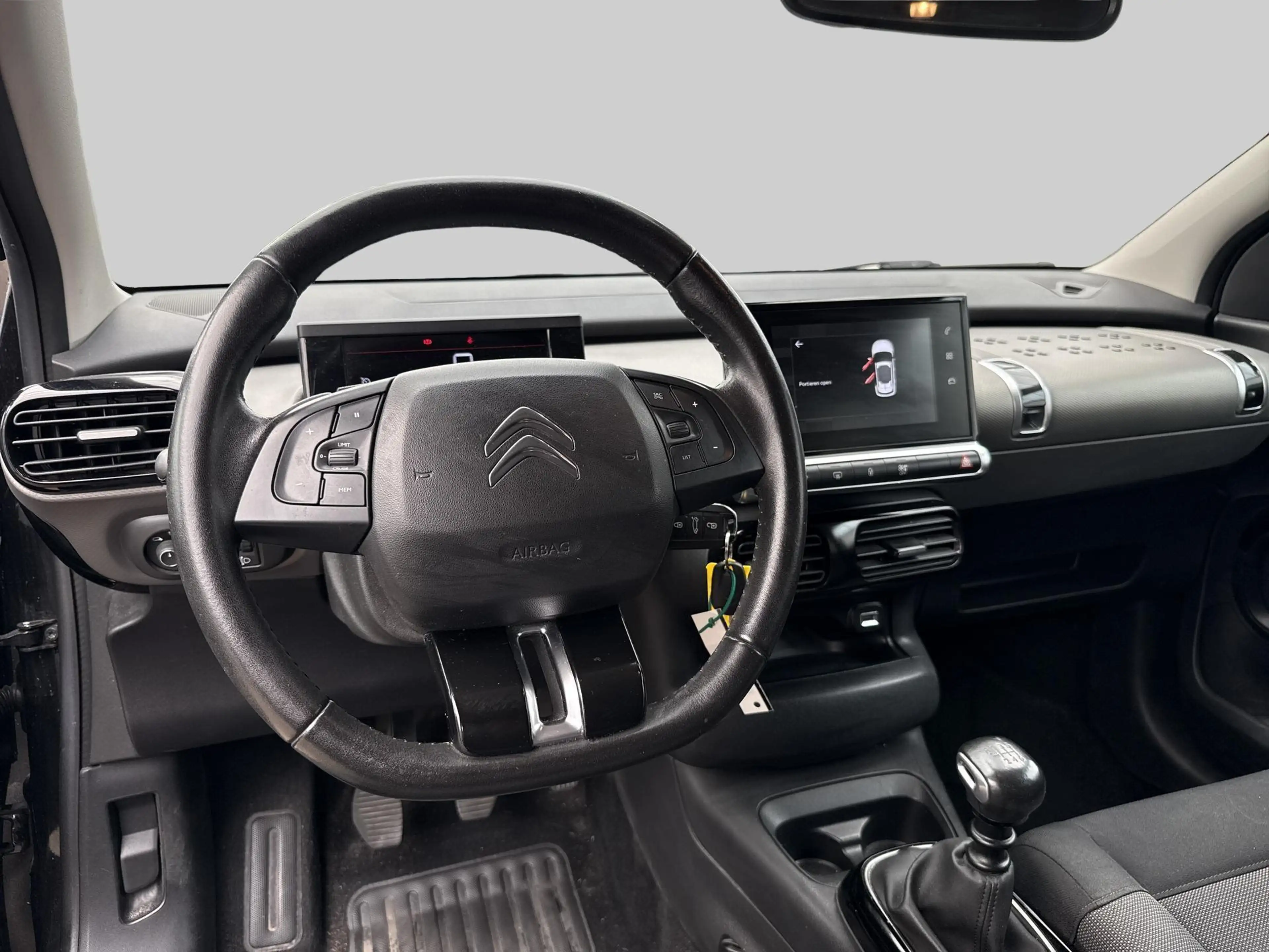 Citroen C4 Cactus 1.2 PureTech Shine — photo 13