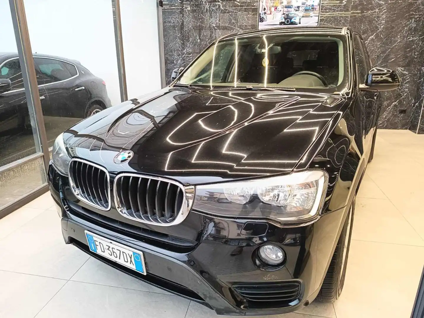 BMW X3 xDrive20d Business Nero - 2
