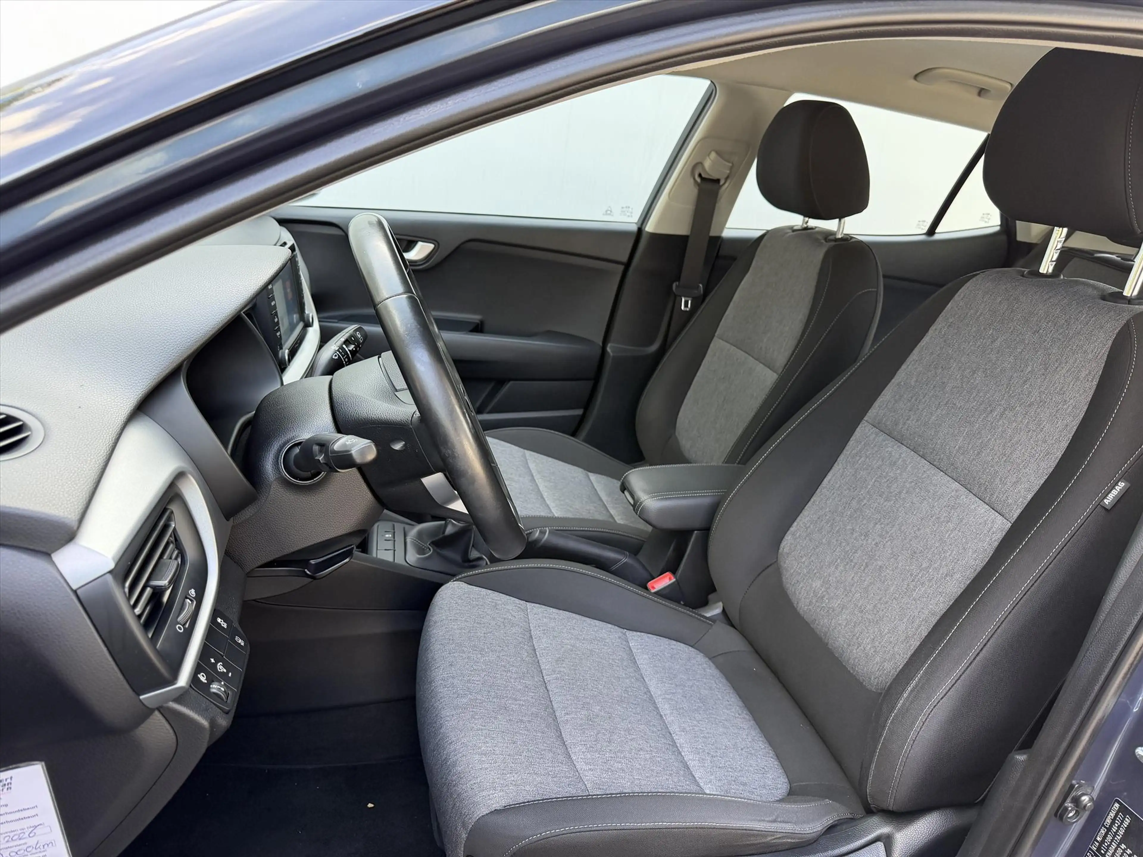 Kia Stonic 1.2 MPi 84pk ComfortPlusLine Navigator l Trekhaak — photo 9