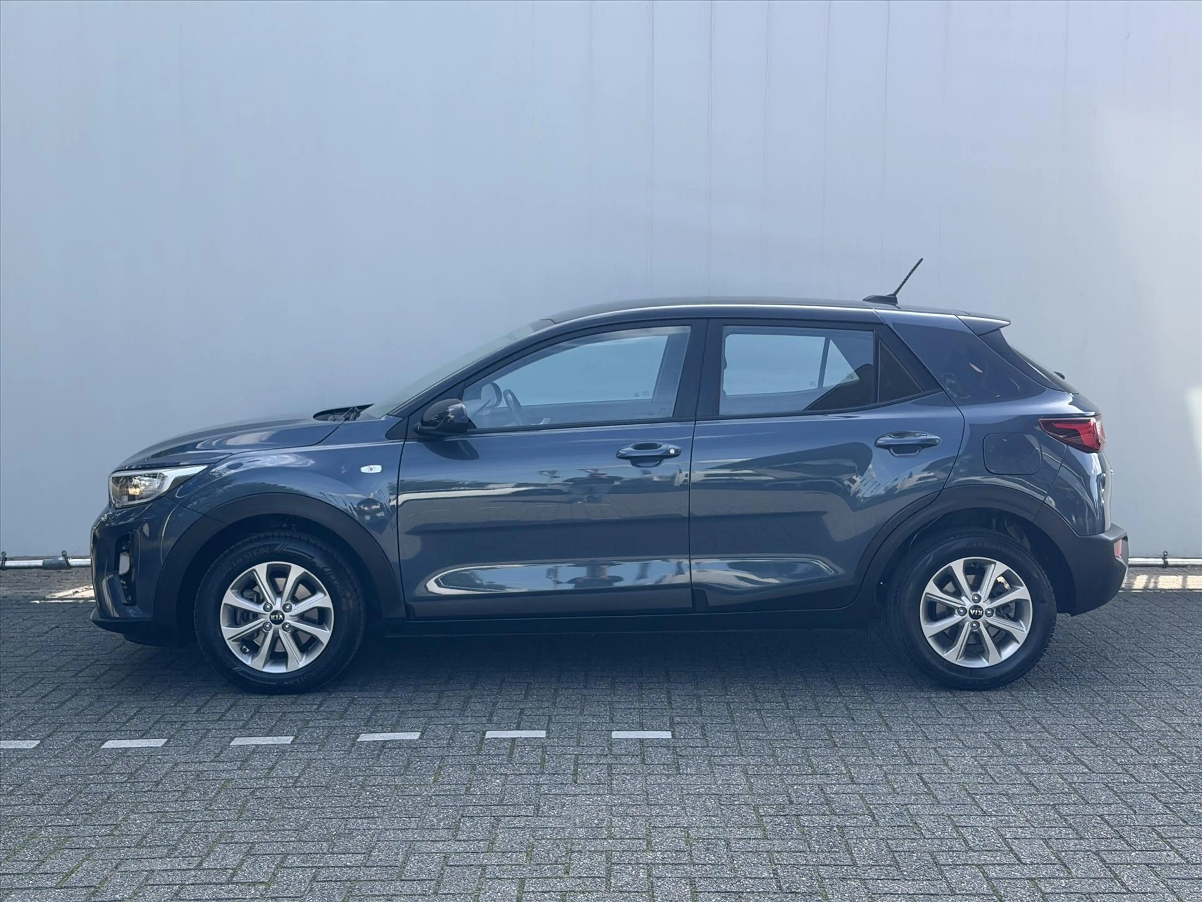 Kia Stonic 1.2 MPi 84pk ComfortPlusLine Navigator l Trekhaak — photo 2
