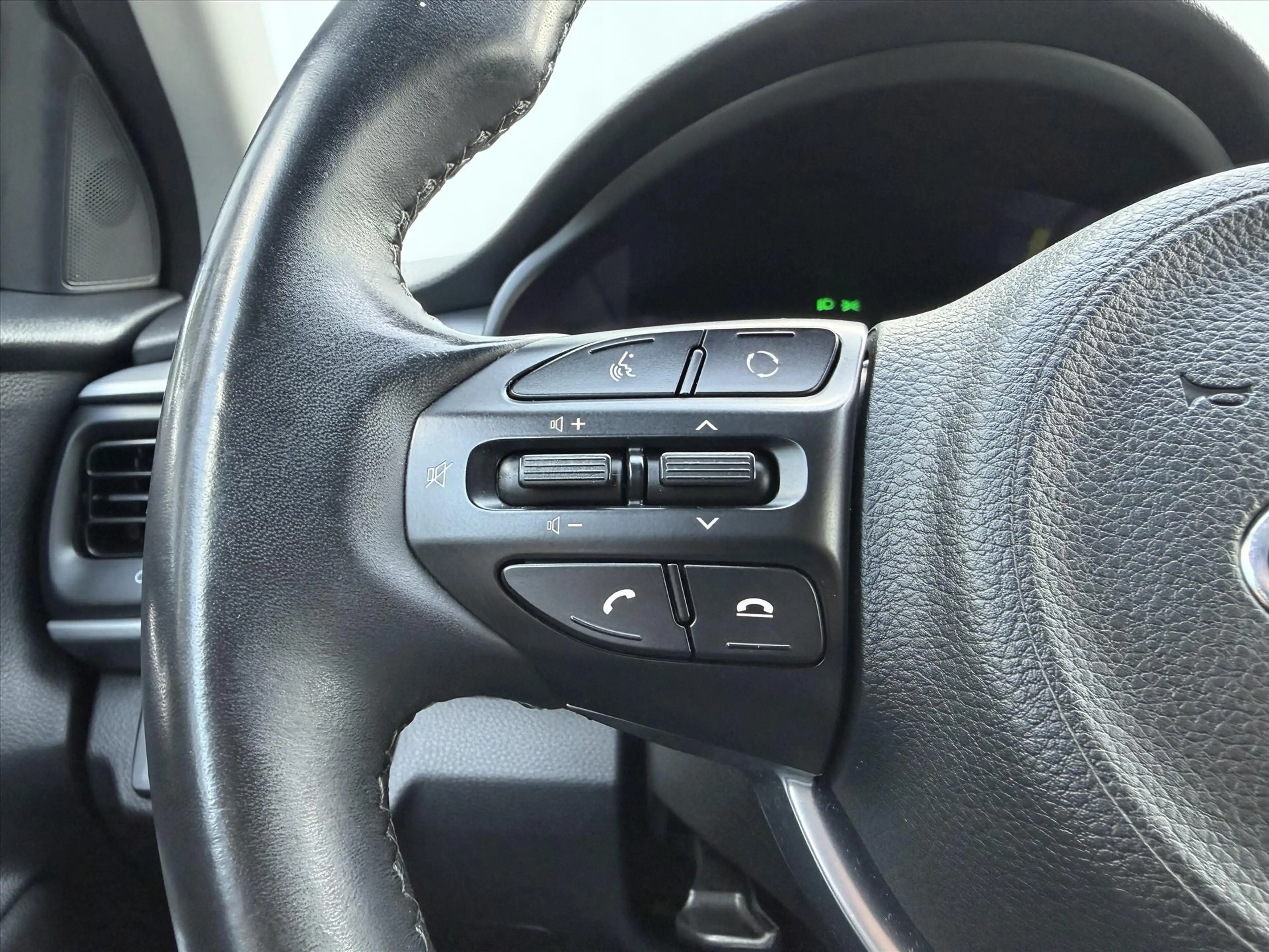 Kia Stonic 1.2 MPi 84pk ComfortPlusLine Navigator l Trekhaak — photo 13