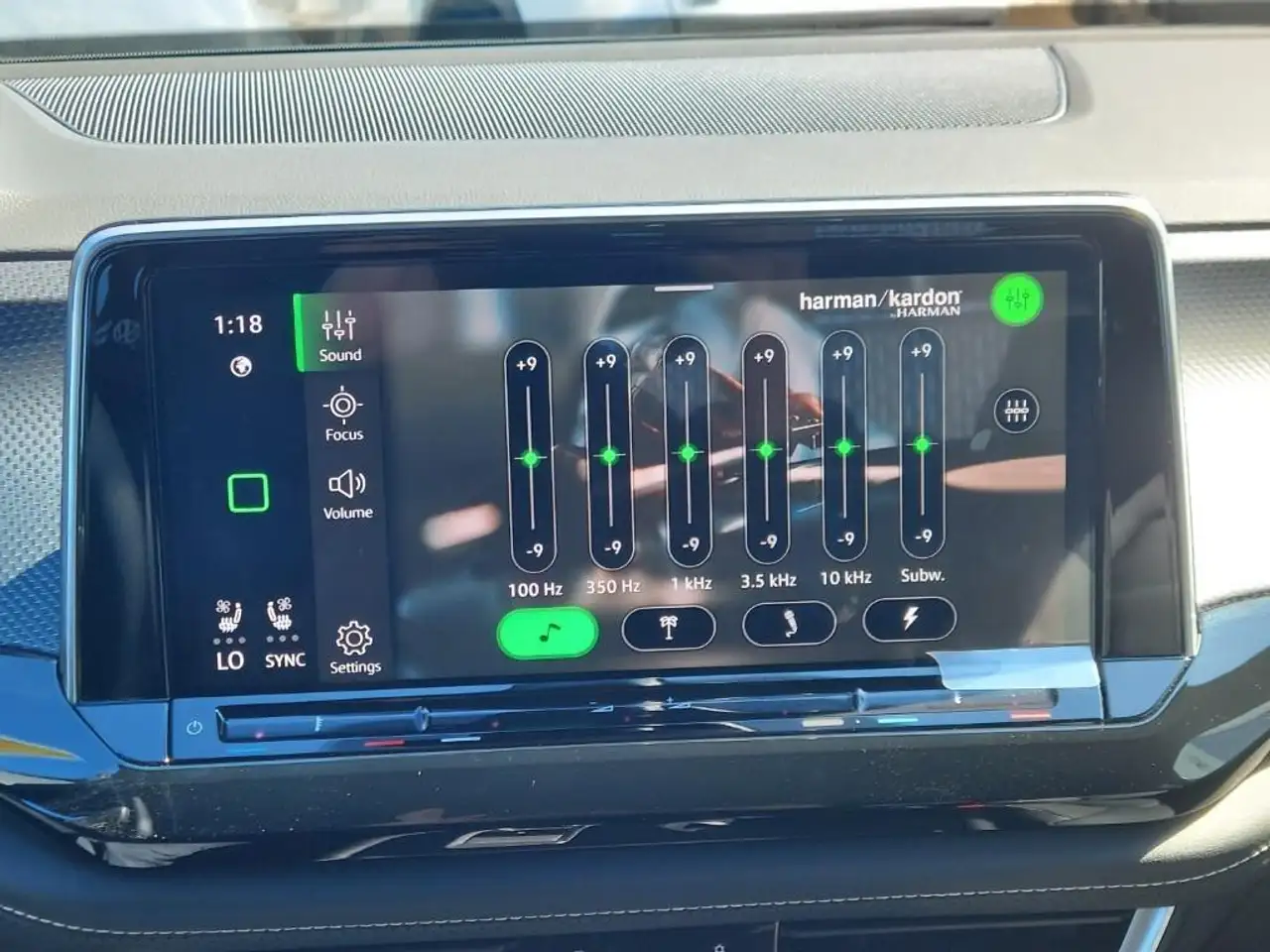 Volkswagen Atlas photo Volkswagen Atlas