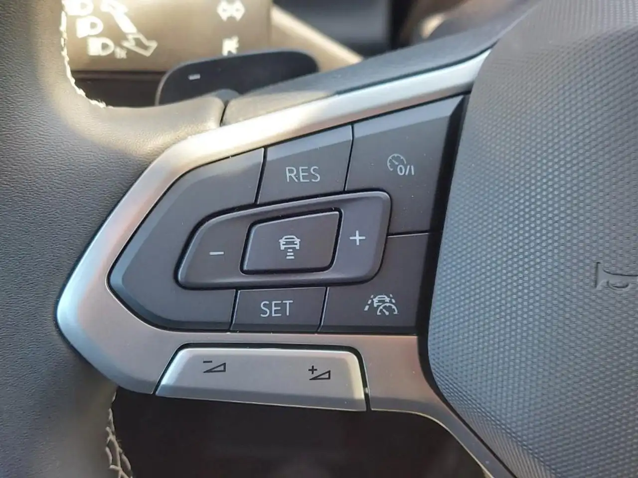 Volkswagen Atlas photo Volkswagen Atlas