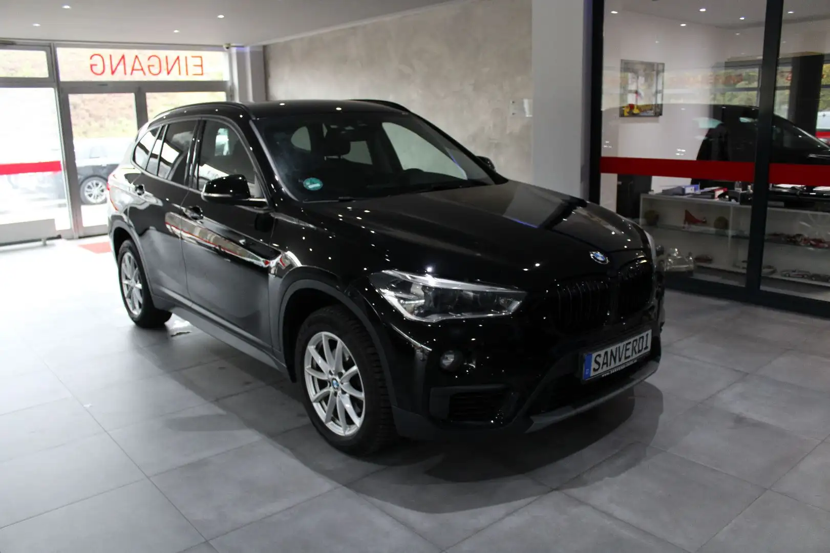 BMW X1 sDrive18d ADVANTAGE SPORT NAVI LED EURO 6 DPF Negru - 2