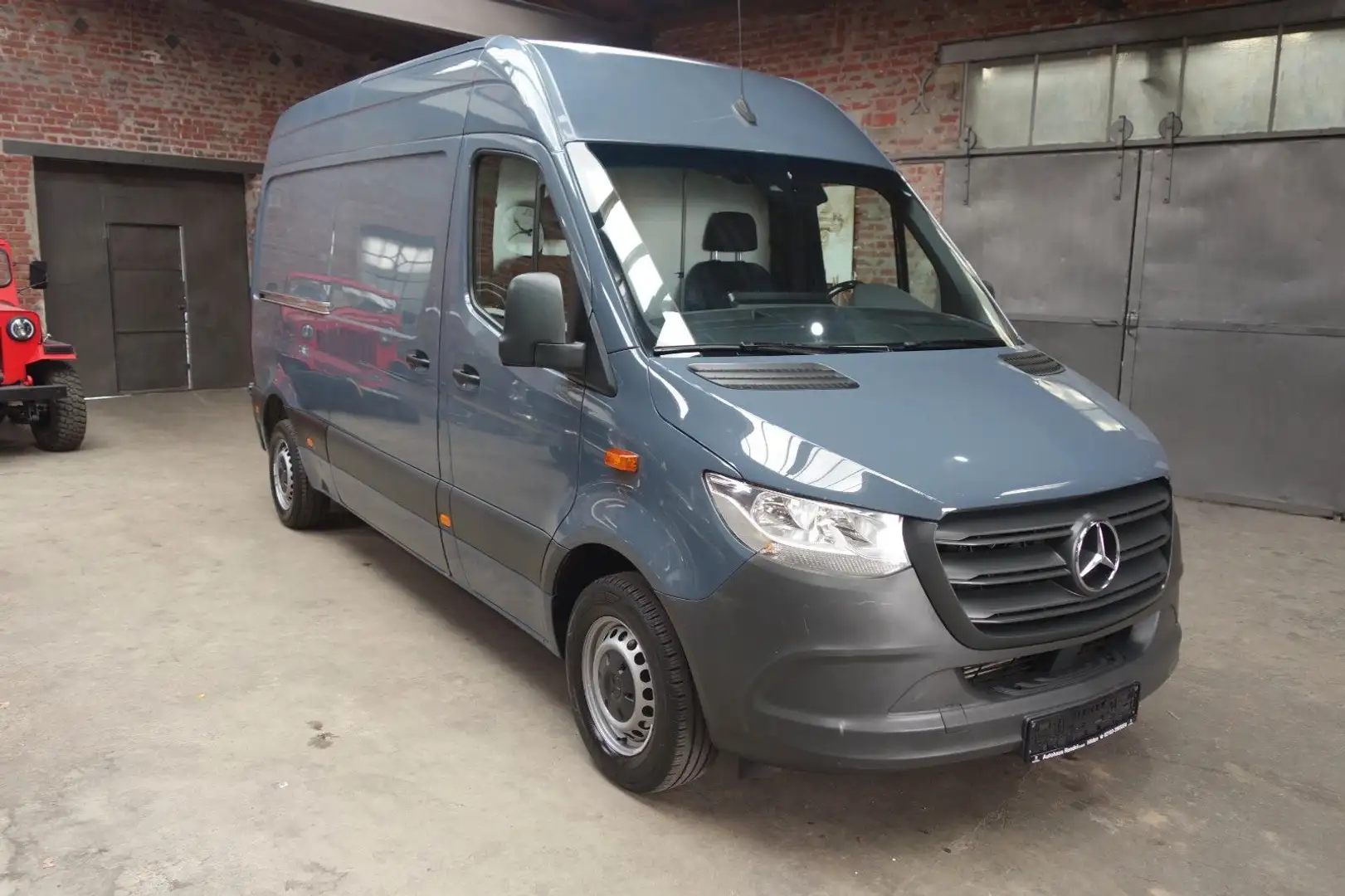 Mercedes-Benz Sprinter Kasten 314 L2 Klima Kamera TüvNeu Euro6 Grijs - 2