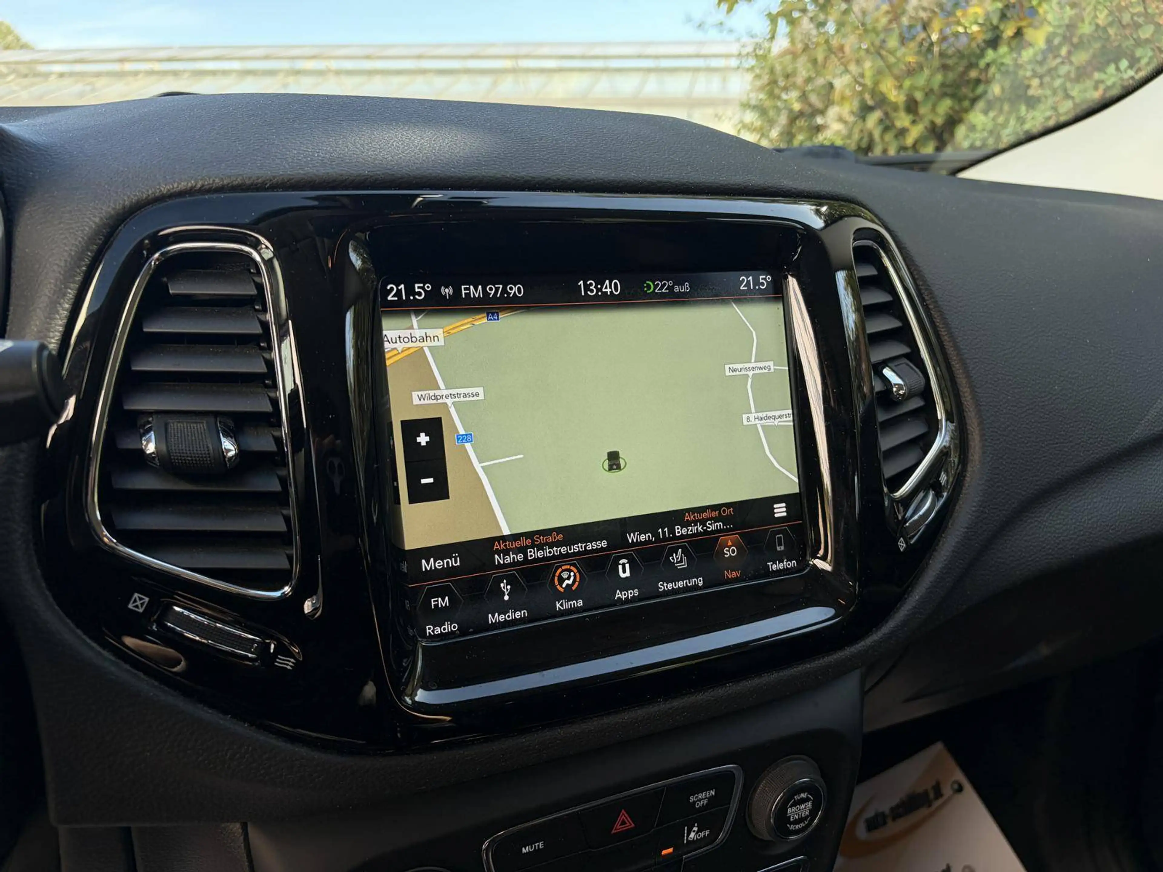 Jeep Compass 1,4 MultiAir2 Night Eagle AHK Kamera CarPlay Keyless LaneAssist 1.Besitz — photo 15