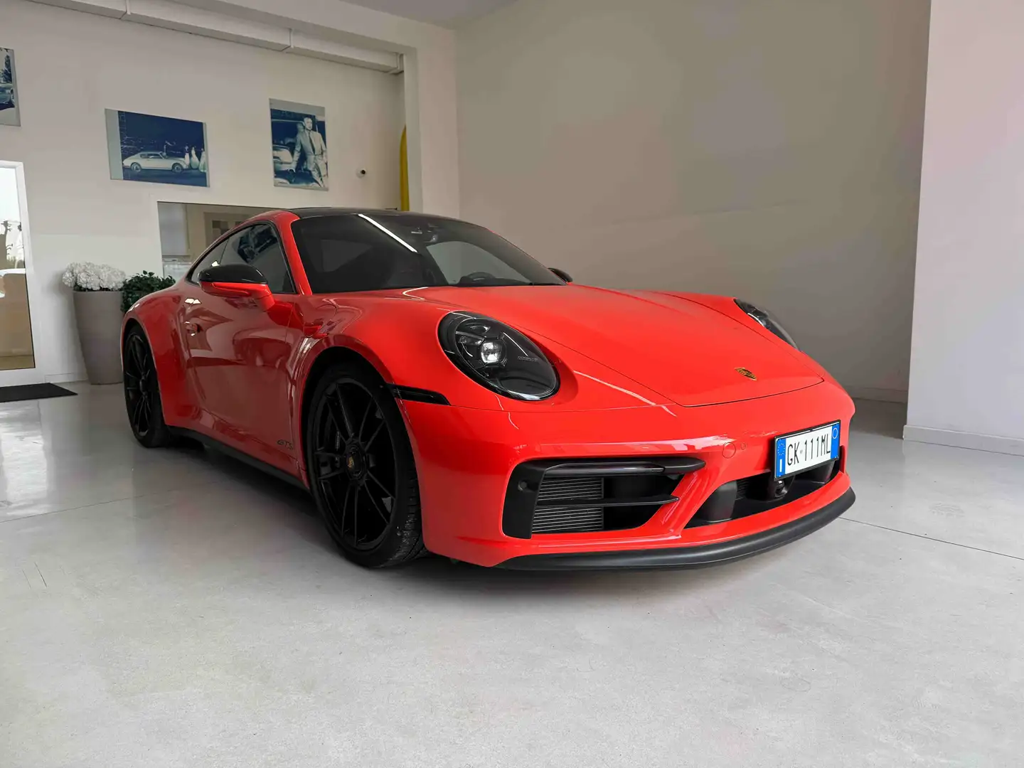 Porsche 992 911 Carrera 992 Coupe 911 3.0 Carrera 4 GTS auto Orange - 2