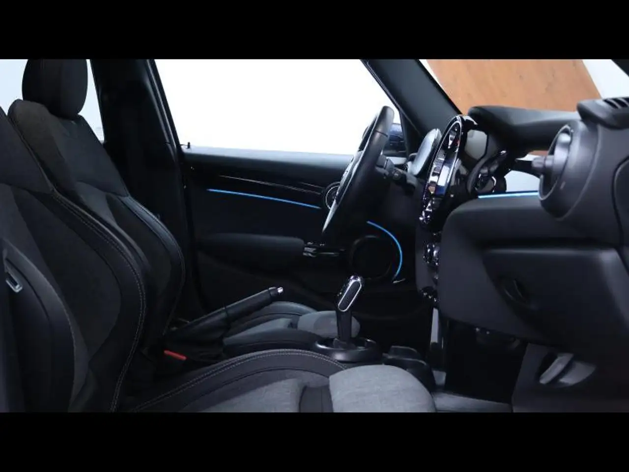MINI Cooper 1.6 136 hatch auto 10