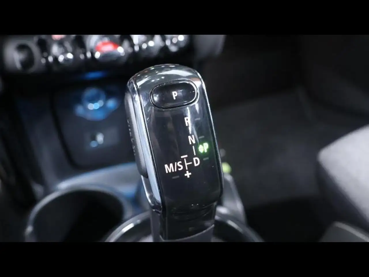 MINI Cooper 1.6 136 hatch auto 17
