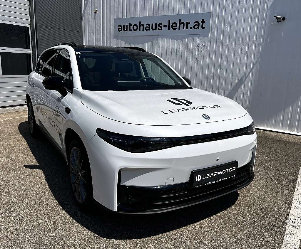 Leapmotor C10