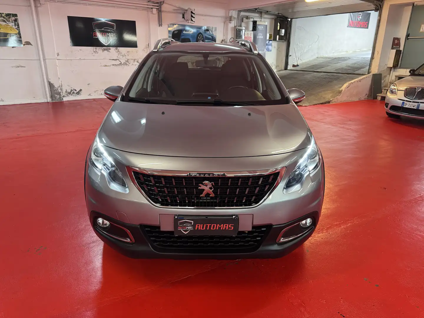Peugeot 2008 1.5 bluehdi Signature s&s 100cv COME NUOVA Grau - 2