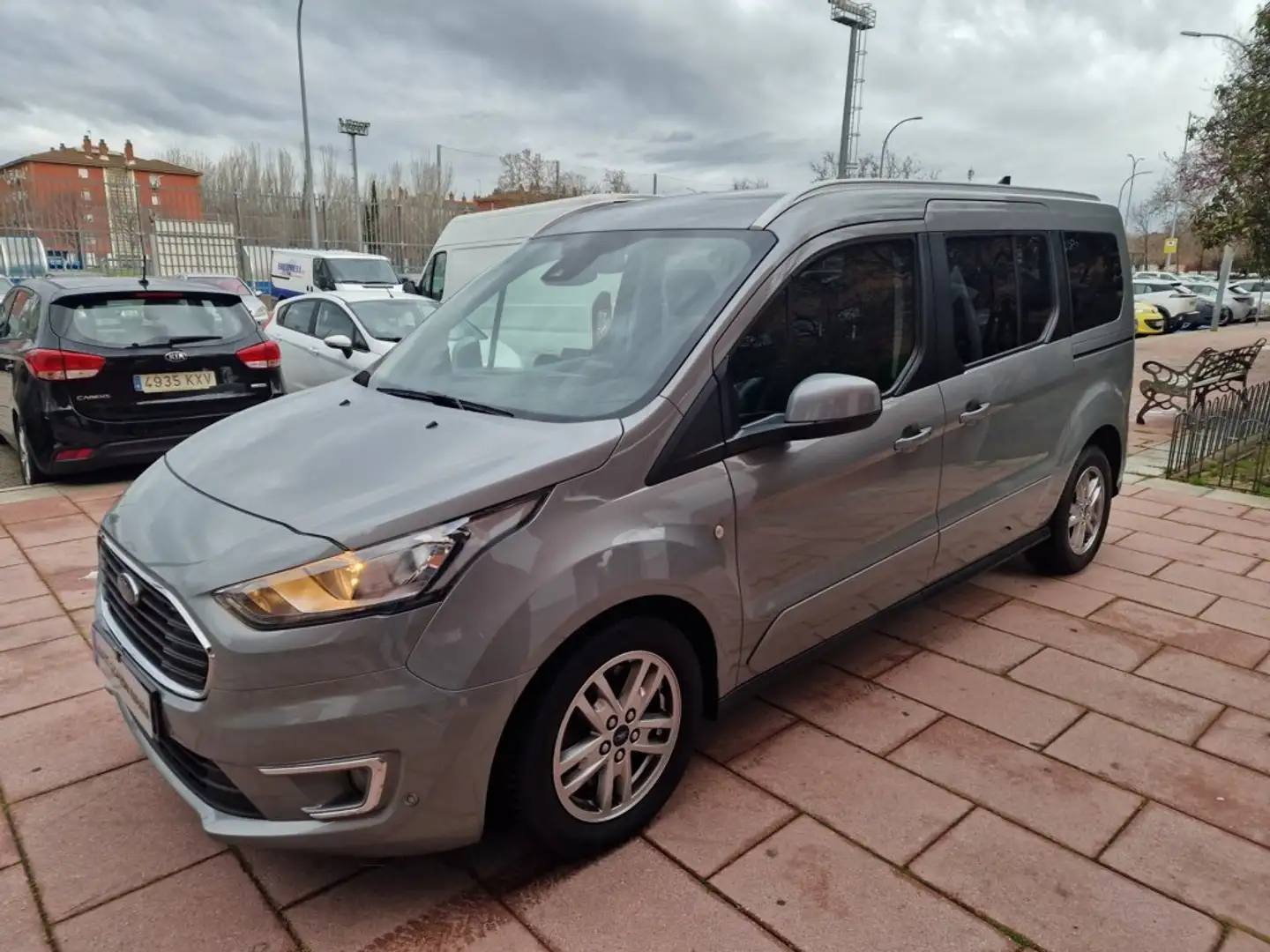 Ford Tourneo Connect Grand 1.5TDCi Auto-S&S Titanium Aut. 120 - 1