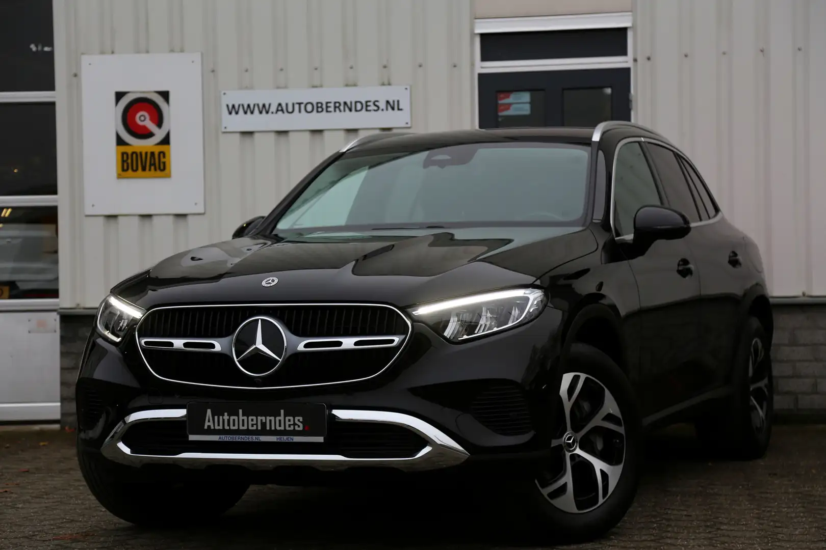 Mercedes-Benz GLC 300 300e 4MATIC Plug in hybride PHEV*MB Fabrieksgarant Zwart - 1