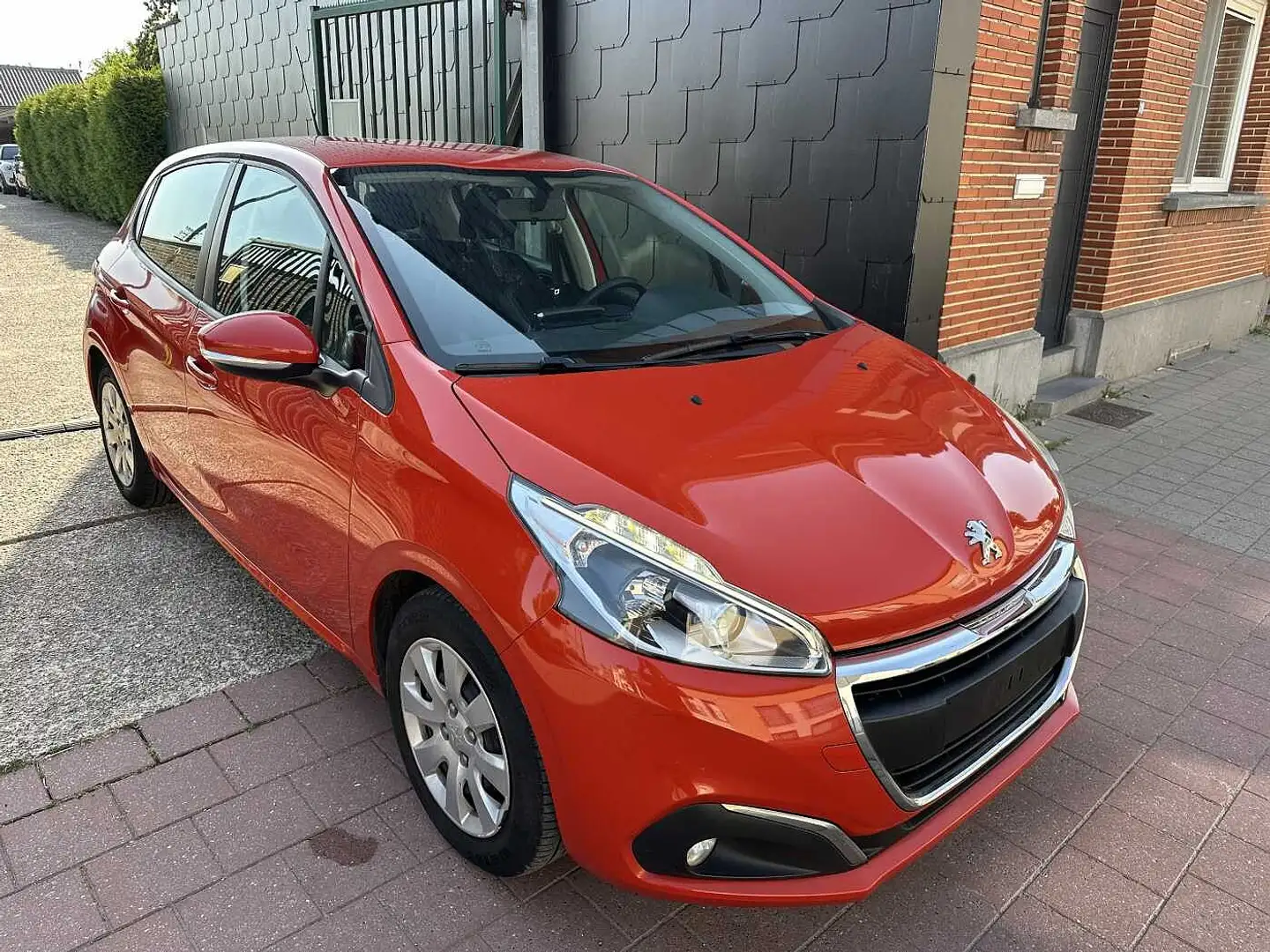 Peugeot 208 1.2 I MET 78DKM  PROBLEEM MOTOR Orange - 2