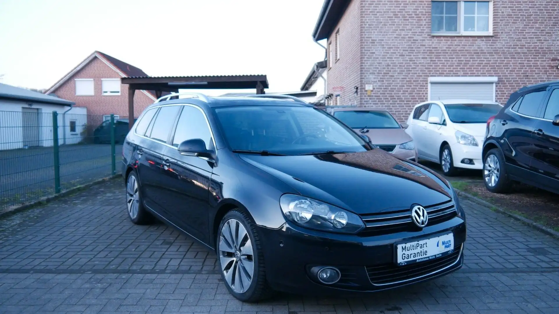 Volkswagen Golf 2.0 TDI DSG Highline Variant Schwarz - 1