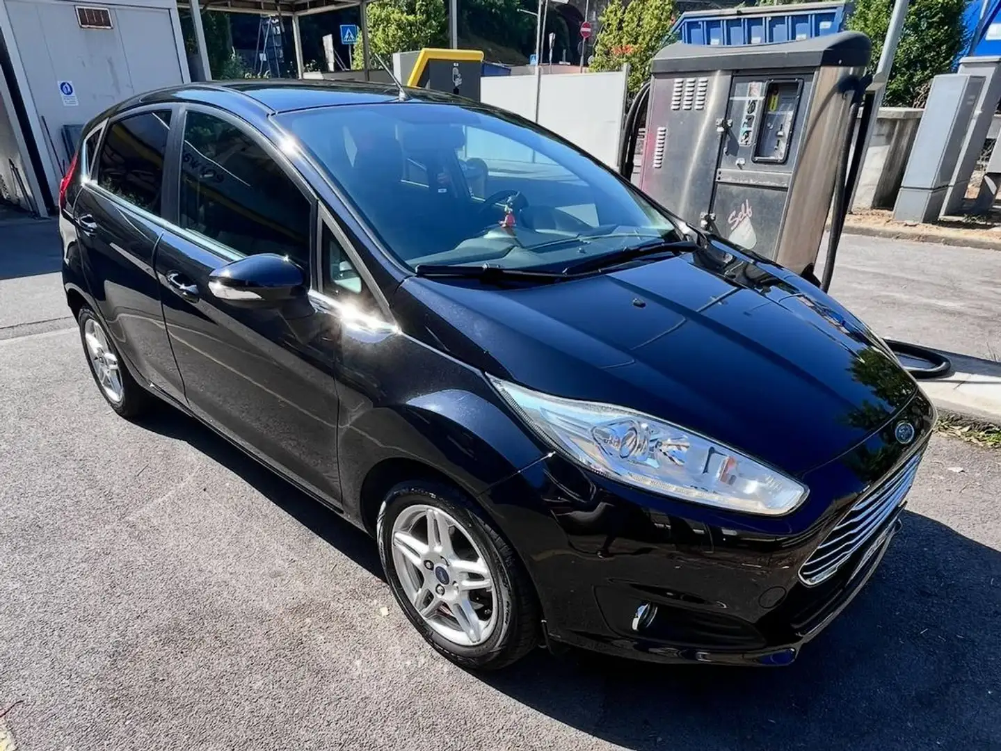 Ford Fiesta Fiesta 5p 1.5 TDCI TITANIUM - 2