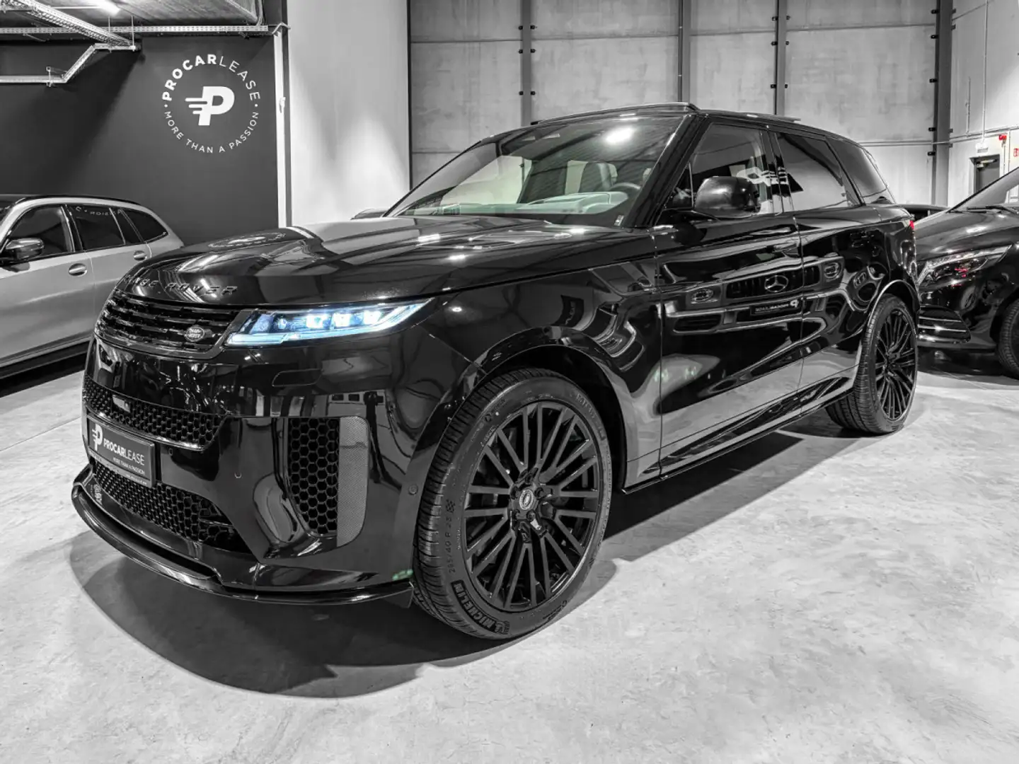 Land Rover Range Rover Sport P635 SV EDITION ONE/ FULL CARBON / ECHANGE;REPRISE Schwarz - 1