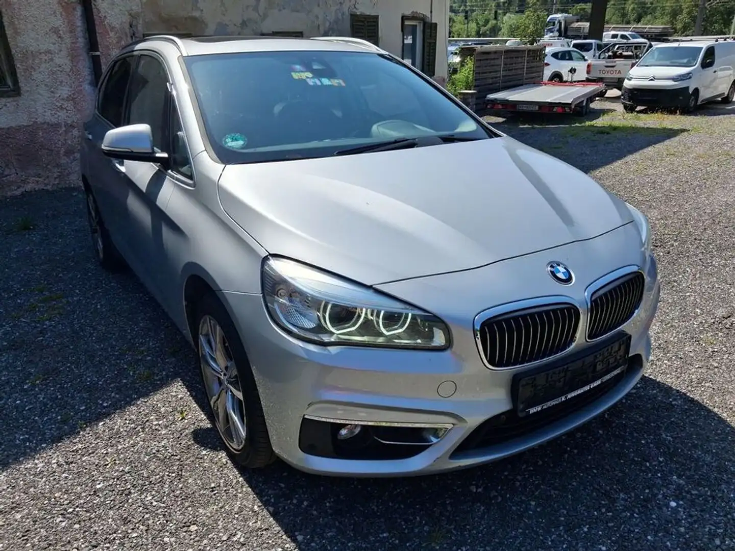 BMW 220 d Active Tourer EXPORTFAHRZEUG Silber - 2