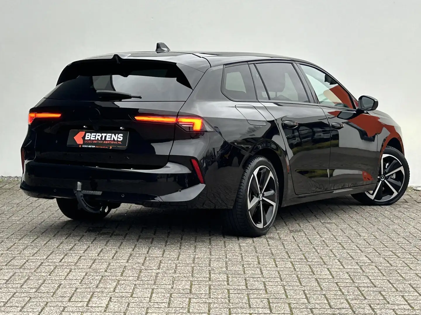 Opel Astra Sports Tourer 1.2 Turbo GS | Sportstoelen | Trekha Zwart - 2