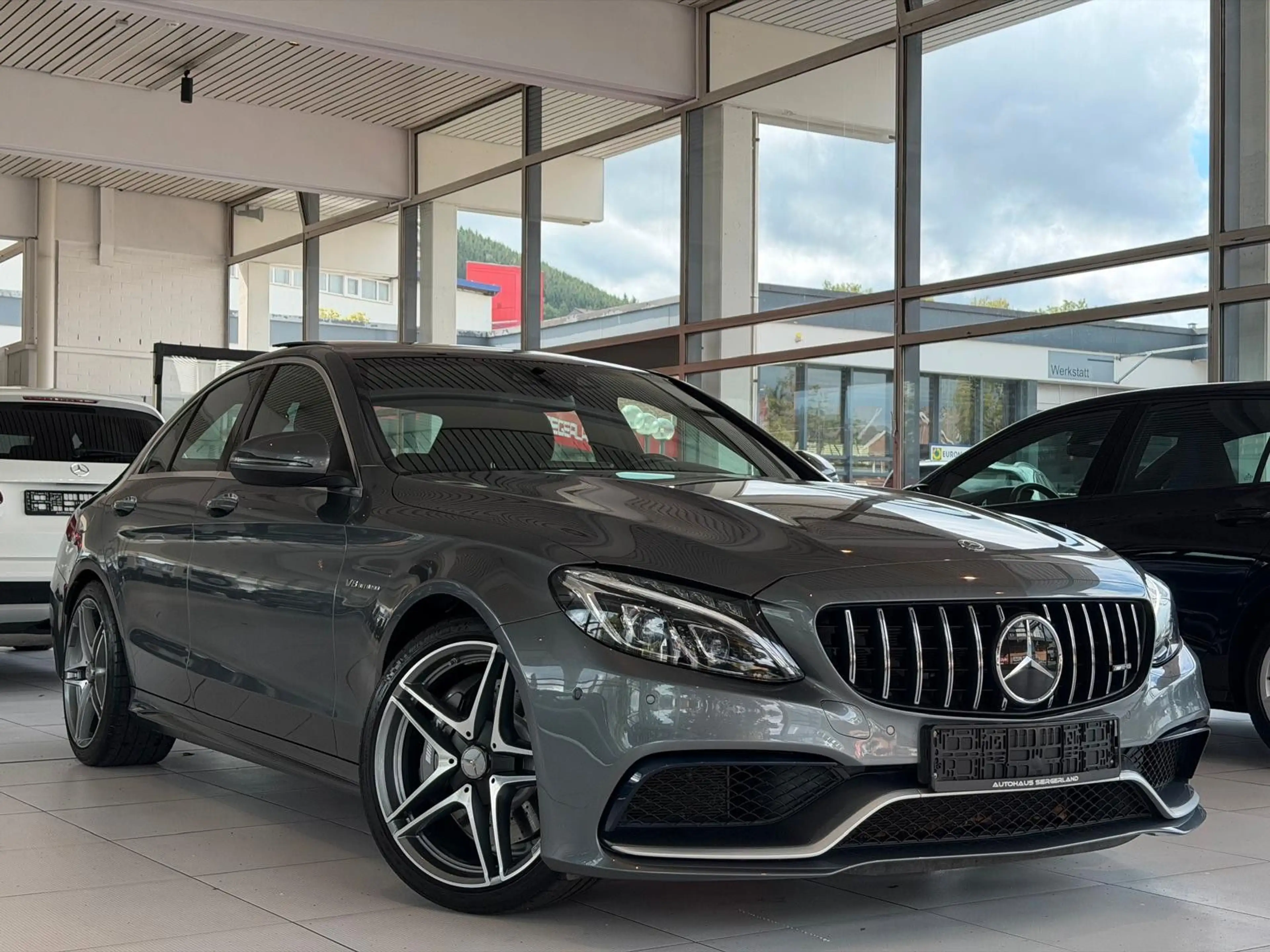 Mercedes-Benz C 63 AMG /Burmester/Pano/SportAbgas/Scheckheft/ — photo 2