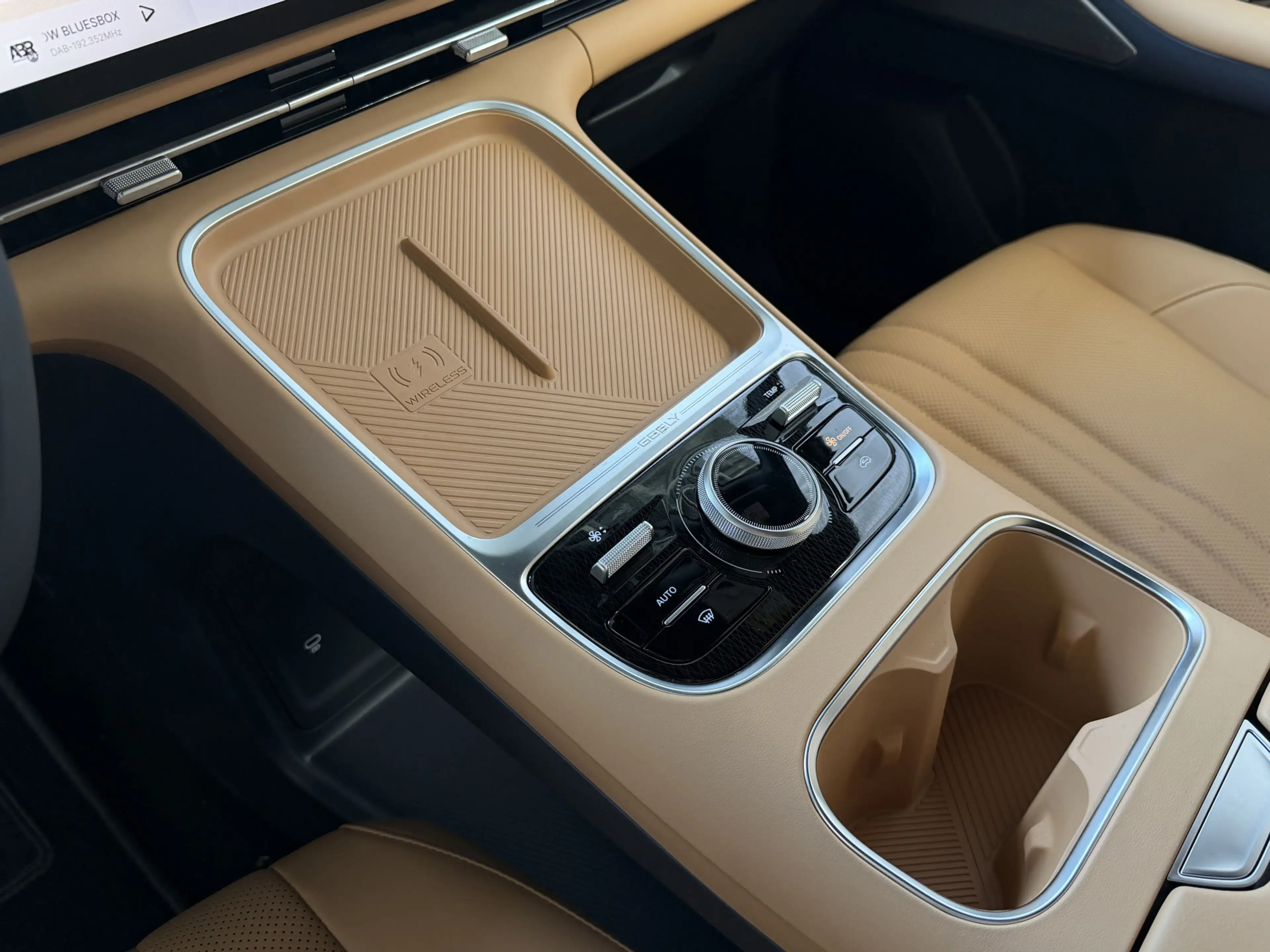 Geely Starray EM-i MAX+ PHEV LONG RANGE BRUIN LEER NIEUWE AUTO 09/202 — photo 14