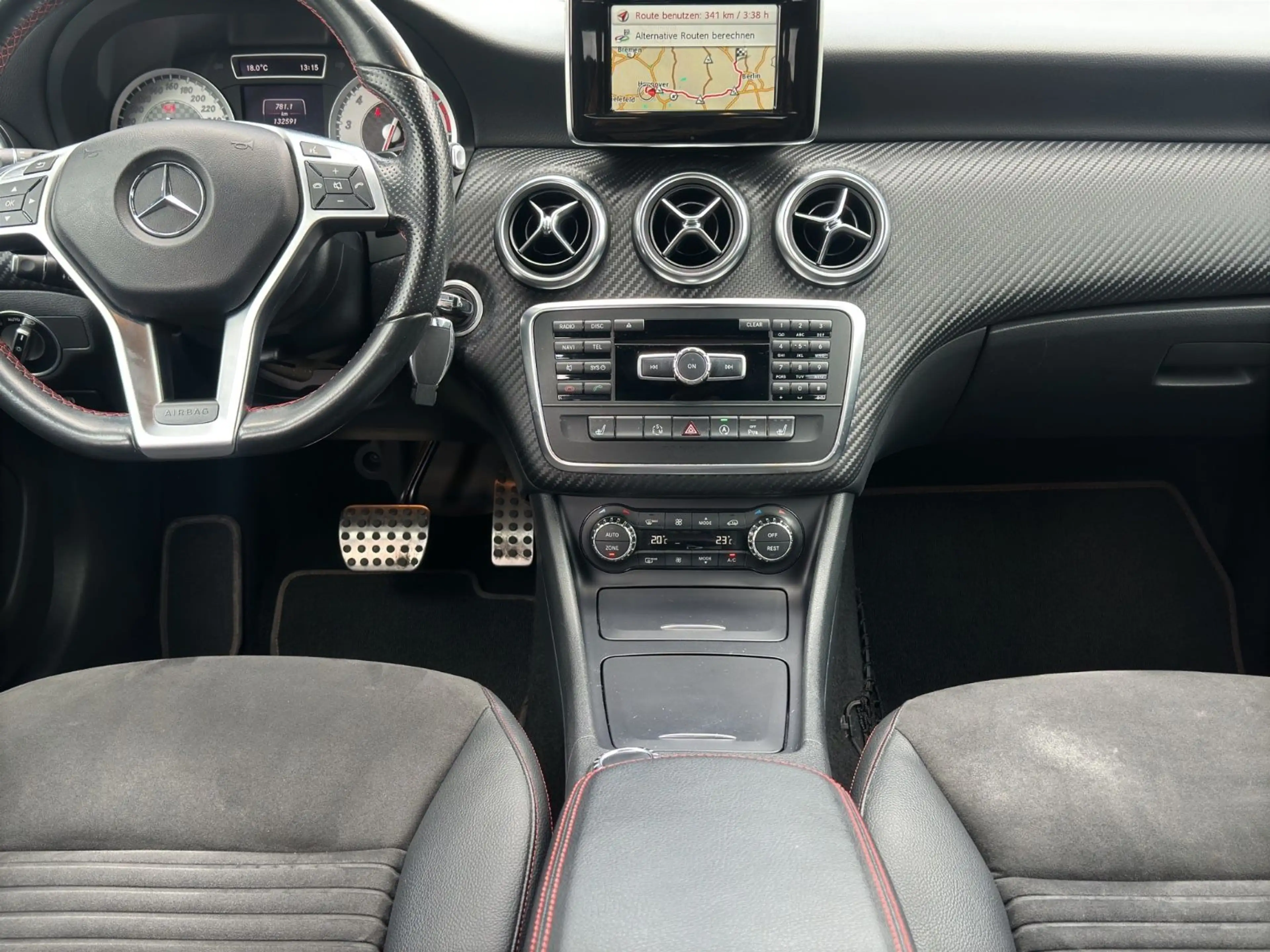 Mercedes-Benz A 200 AMG Leder Xenon Navi Garantie Scheckheft — photo 14