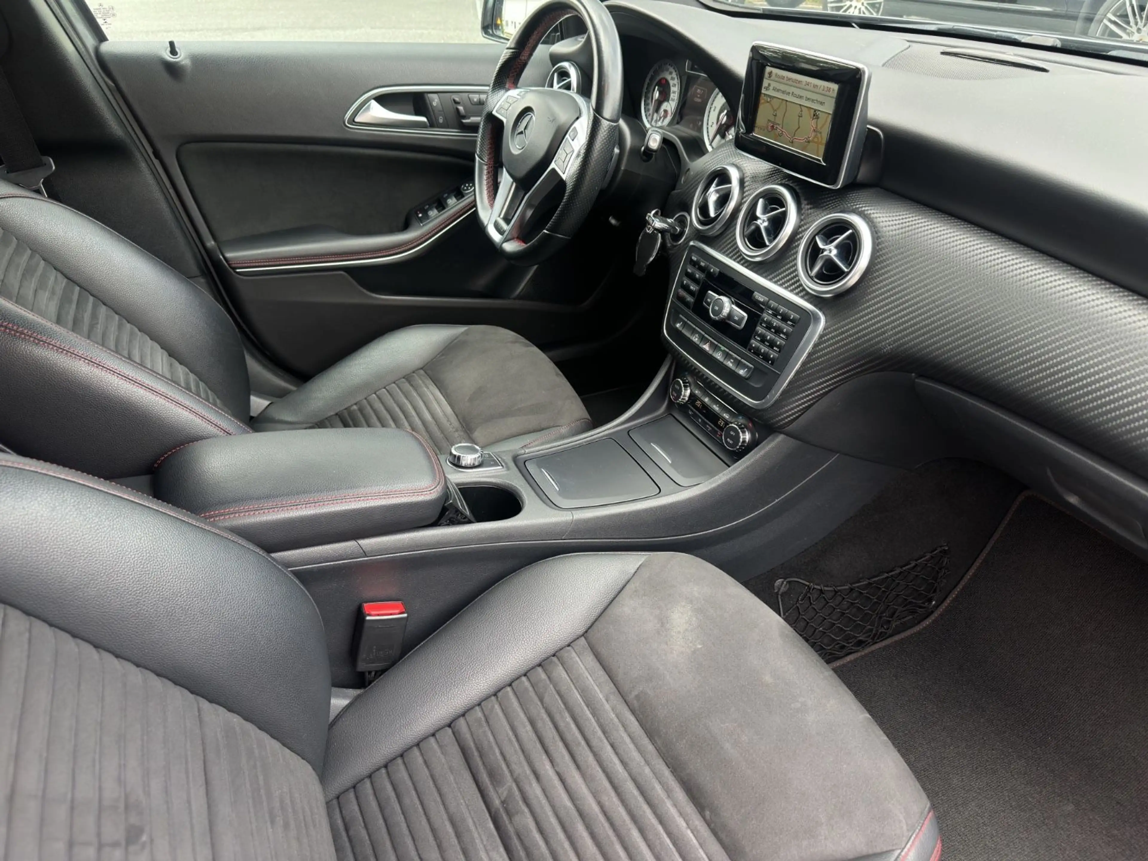 Mercedes-Benz A 200 AMG Leder Xenon Navi Garantie Scheckheft — photo 13
