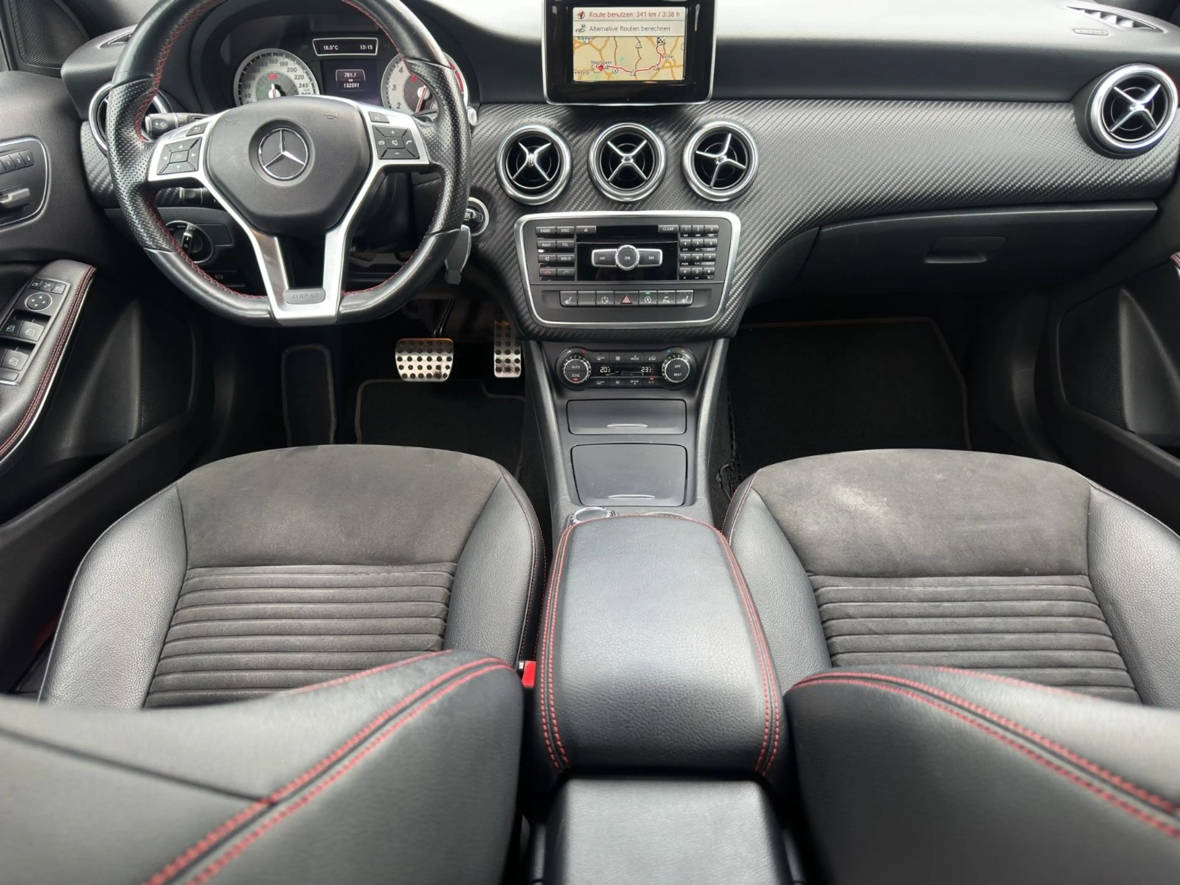 Mercedes-Benz A 200 AMG Leder Xenon Navi Garantie Scheckheft — photo 11