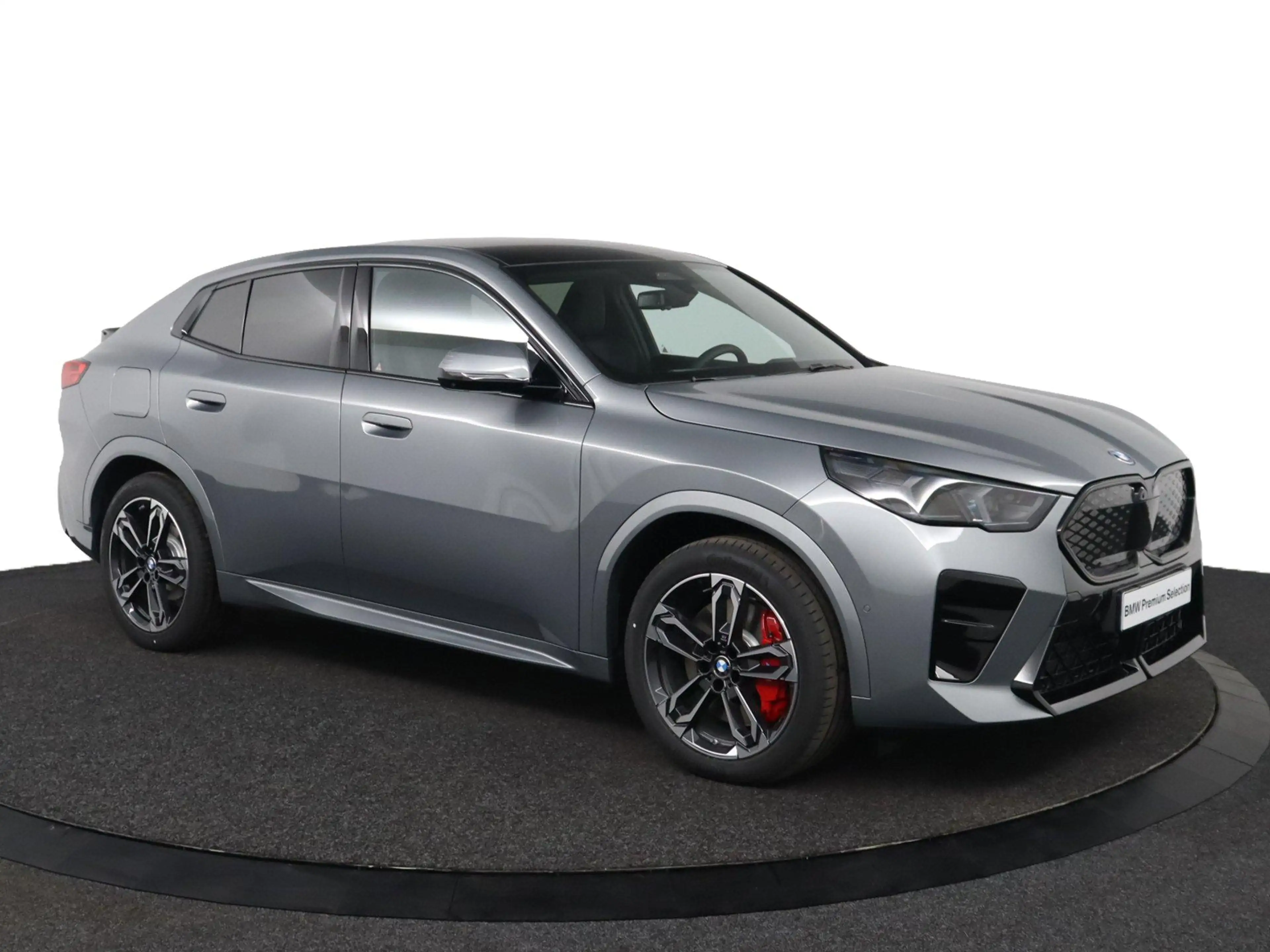 BMW iX2 eDrive20 67 kWh M Sport Edition M Sport Pro | Trek — photo 3