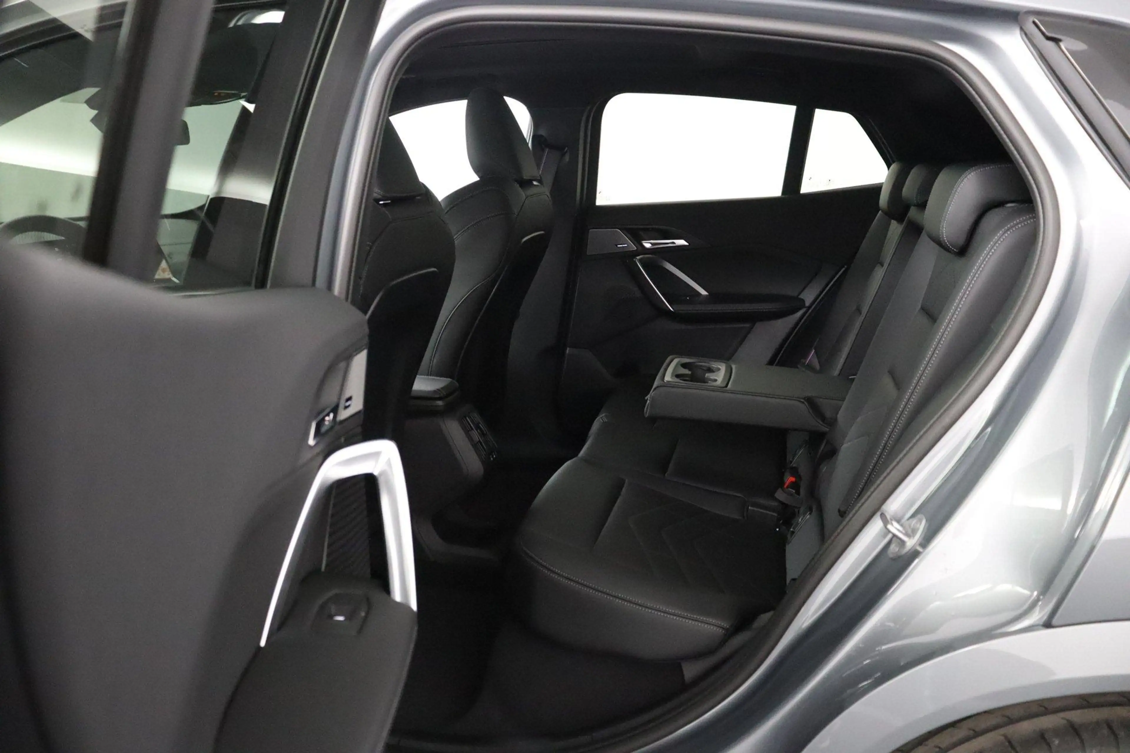 BMW iX2 eDrive20 67 kWh M Sport Edition M Sport Pro | Trek — photo 15