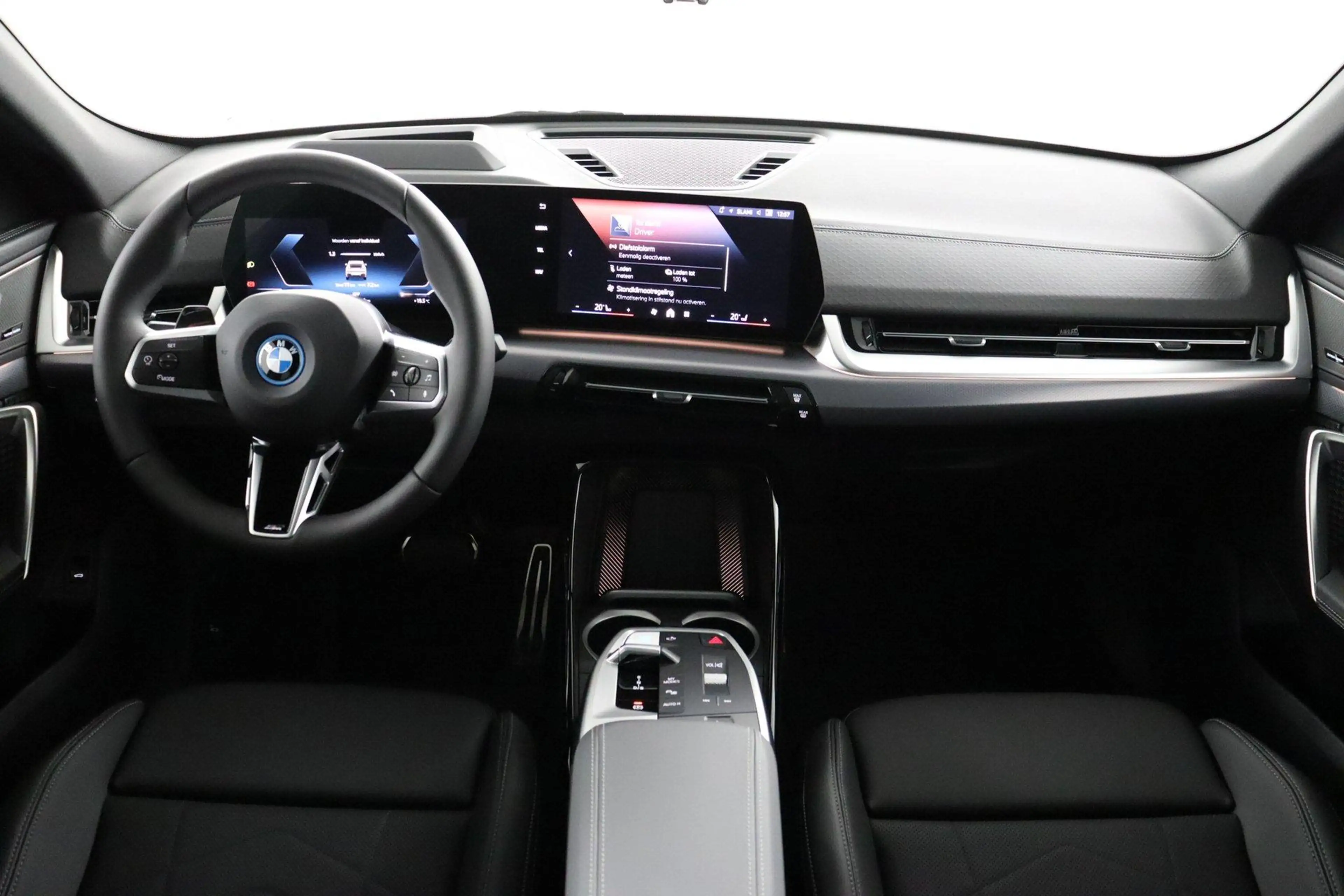 BMW iX2 eDrive20 67 kWh M Sport Edition M Sport Pro | Trek — photo 9