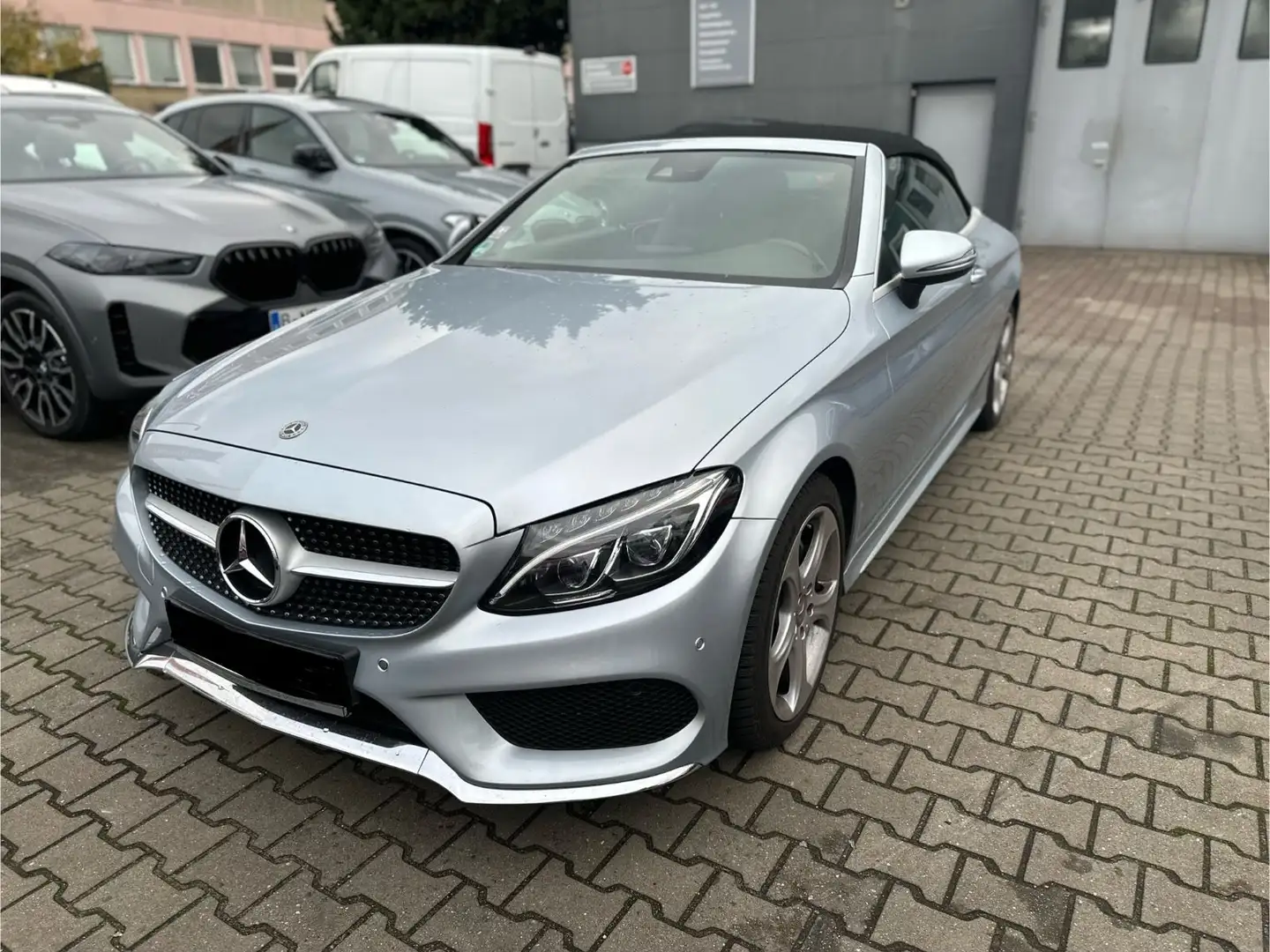 Mercedes-Benz C 200 C -Klasse Cabrio C 200 AMG Line Plateado - 1