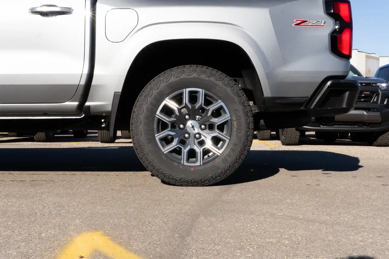 Chevrolet Colorado снимка Chevrolet Colorado