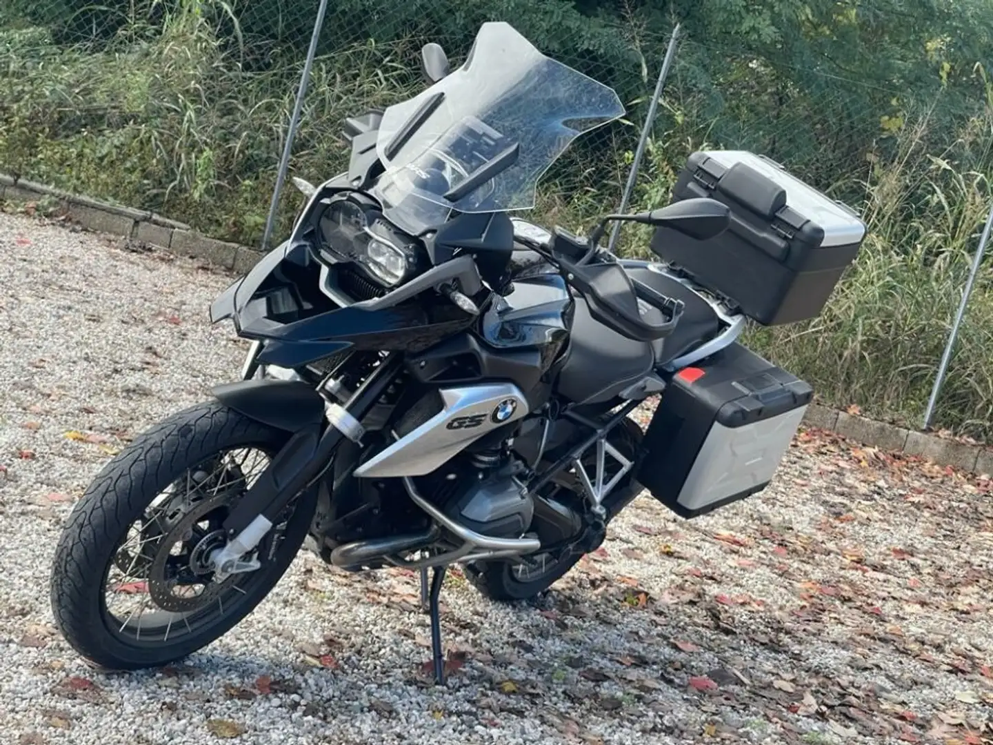 BMW R 1200 GS TRIPLE BLACK Černá - 2