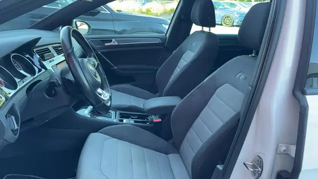 Volkswagen Golf view 7