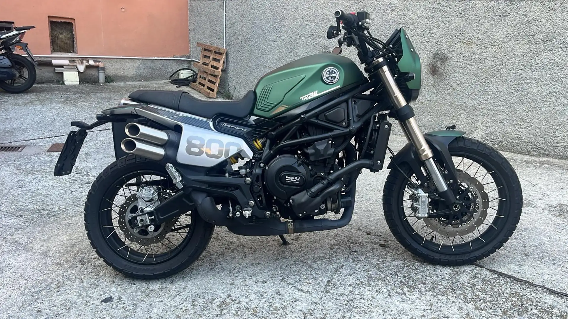 Benelli Leoncino Trail 800 Grün - 1