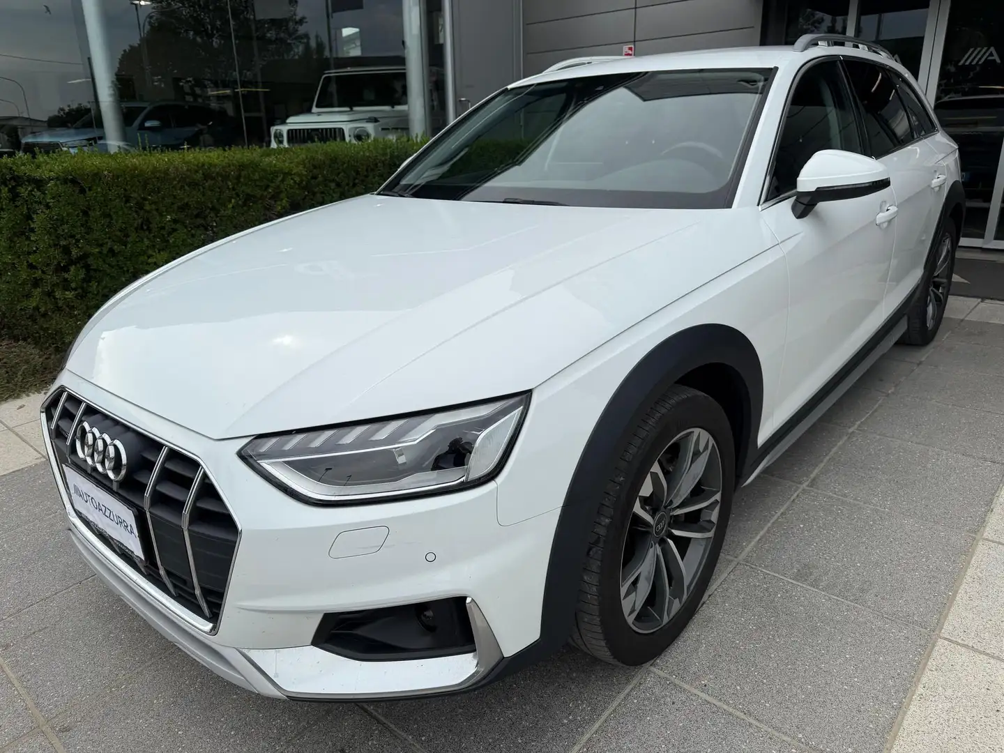 Audi A4 allroad A4 allroad 40 TDI 204 CV S tronic Business Evolut Blanc - 1