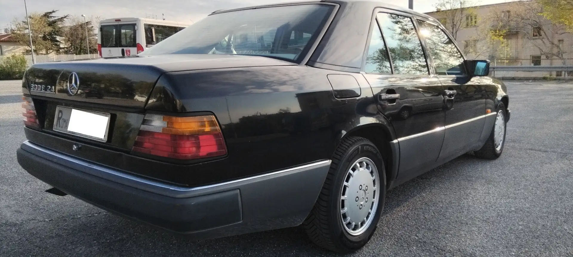 Mercedes-Benz E 300 3.0 E24 - 2