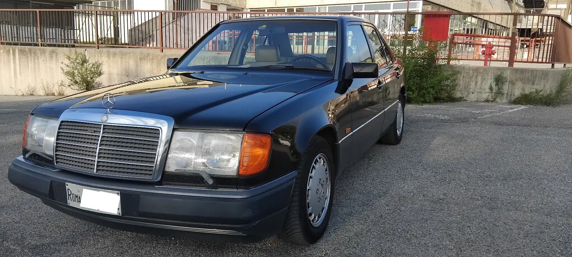 Mercedes-Benz E 300 3.0 E24 - 1