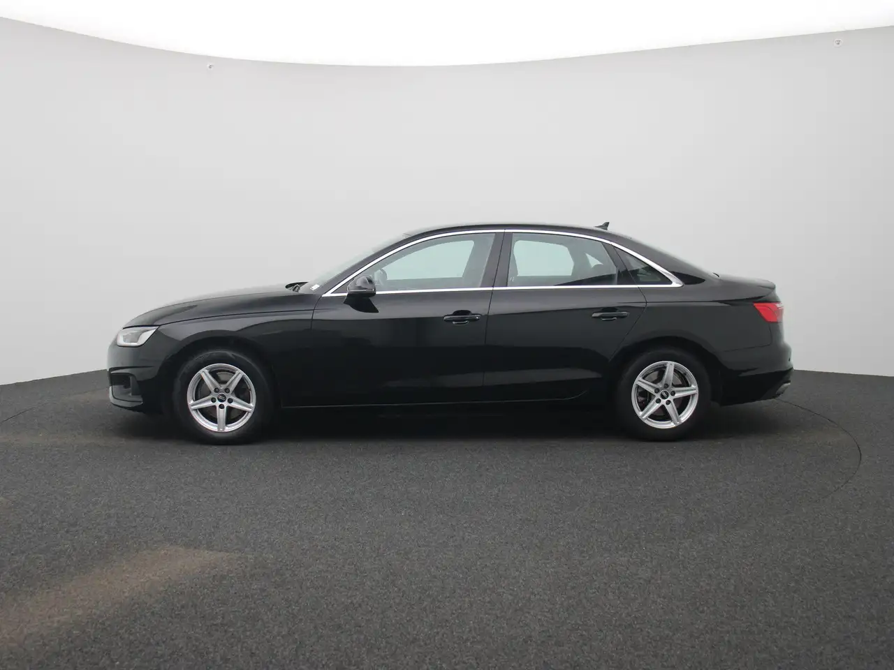 Audi A4 2.0 30 TDi 100kW S tronic Attraction B.E PDC V+A, миниатюра 5