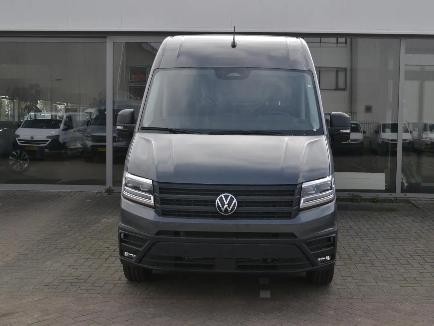 Volkswagen Crafter Bedrijfswagens 35 Exclusive 2.0TDi 140pk Automaat Grijs - 2