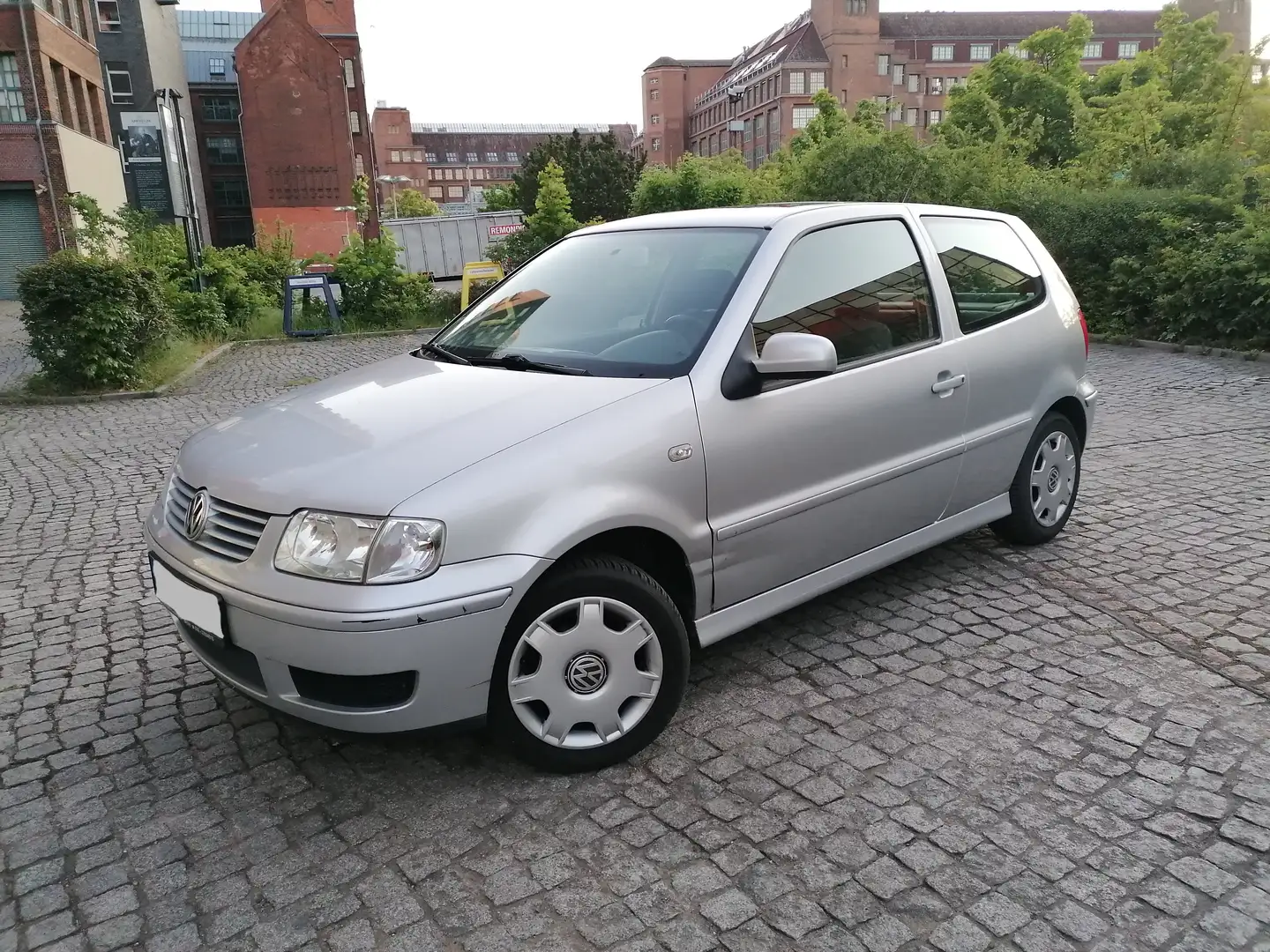 Volkswagen Polo 3 Edition (6N) Stříbrná - 1