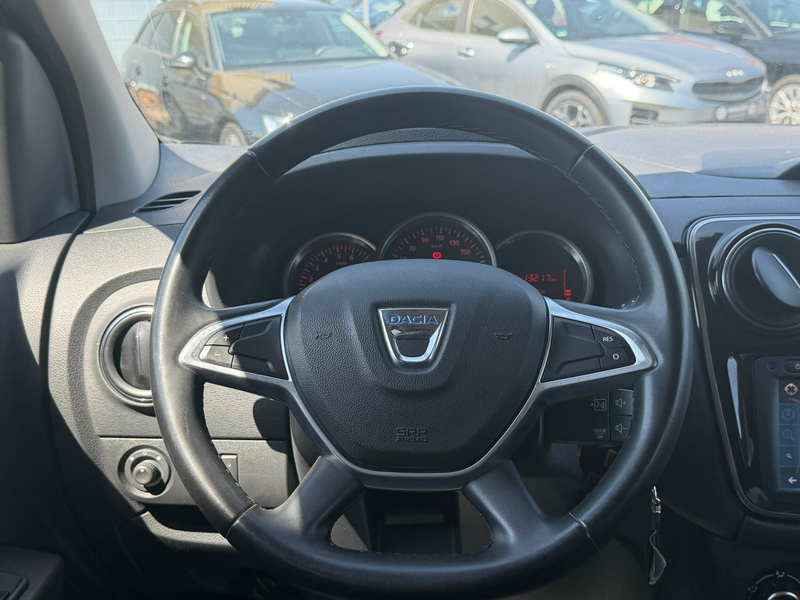 Dacia Lodgy Comfort TÜVNeu 7-Sitzer — photo 11