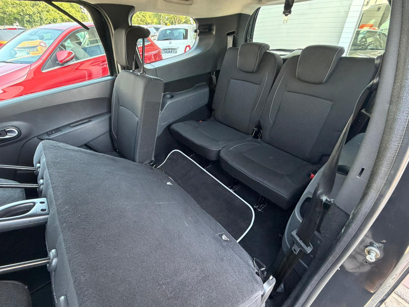 Dacia Lodgy Comfort TÜVNeu 7-Sitzer — photo 8