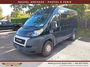 2500 toit élevé 136 po